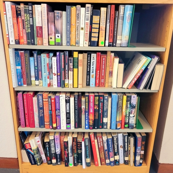 BOOKS Mystery Box 60 Pack for 250$ Rare, New & Vintage (Read Descriptio… - Picture 3 of 16